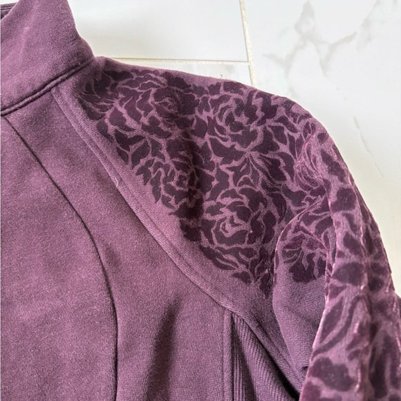 Lululemon Top - Picture 2 of 5